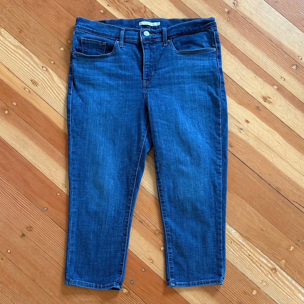 Levi’s Shaping‎ Skinny Capri 31